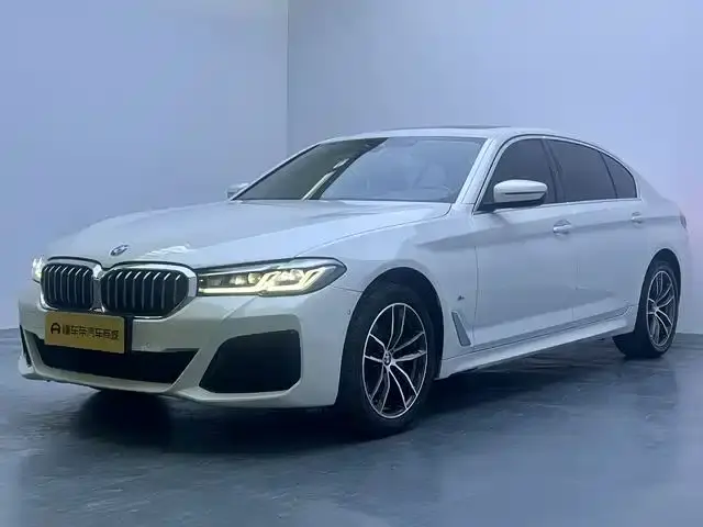 BMW 5-Series, 2022