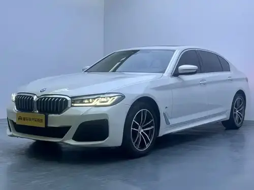 BMW 5-Series, 2022