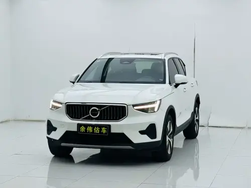 Volvo XC40, 2024