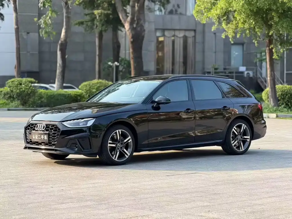 Audi A4, 2022