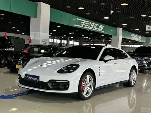 Porsche Panamera, 2022