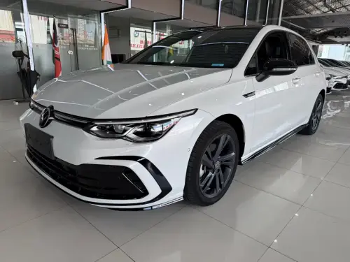 Volkswagen Golf, 2022
