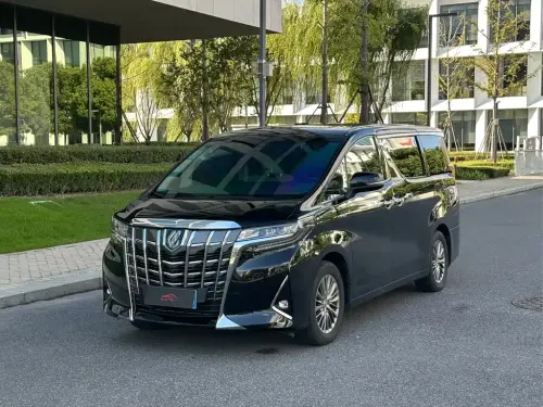 Toyota Alphard, 2023