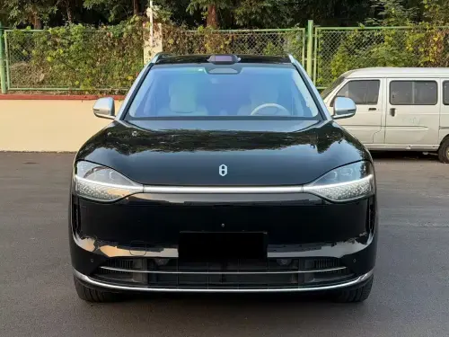 AITO M9, 2025