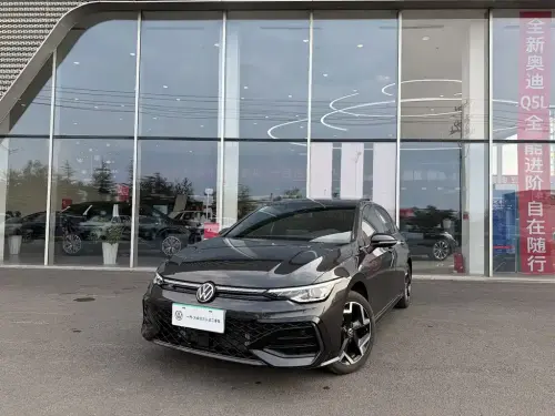 Volkswagen Golf, 2025