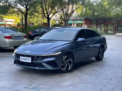 Hyundai Elantra, 2024