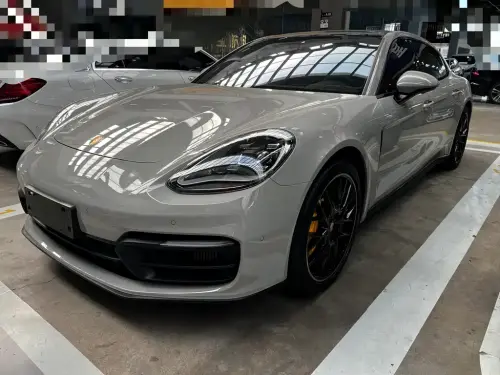 Porsche Panamera, 2023