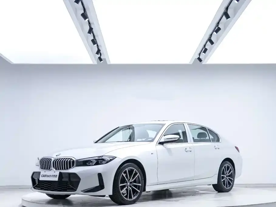BMW 3-Series, 2023