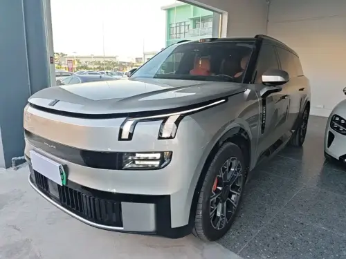 Lynk & Co 900, 2025