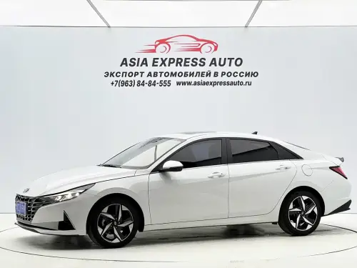 Hyundai Elantra, 2022