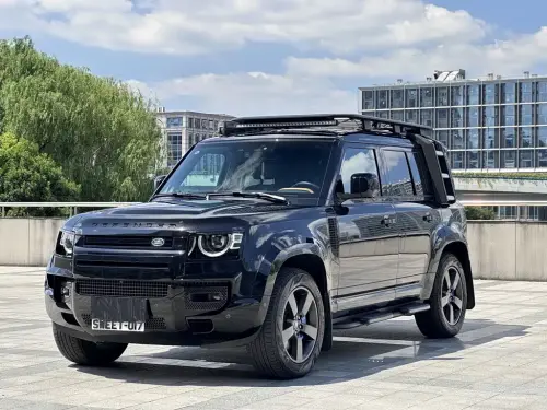Land Rover Defender, 2024