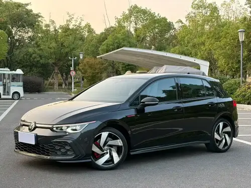 Volkswagen Golf GTI, 2022