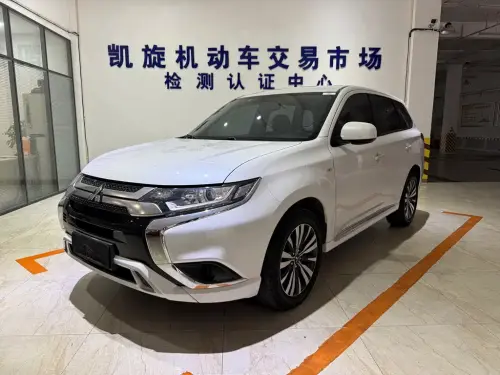Mitsubishi Outlander, 2022