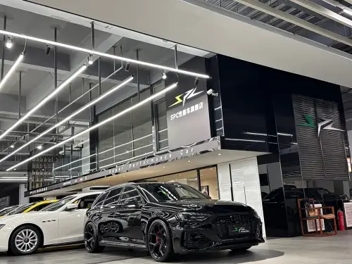 Audi RS4, 2022