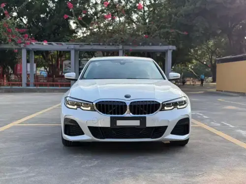BMW 3-Series, 2021