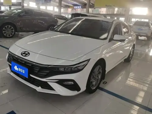 Hyundai Elantra, 2024