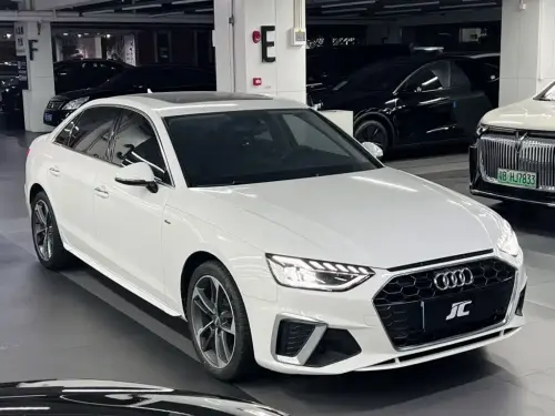Audi A4, 2021