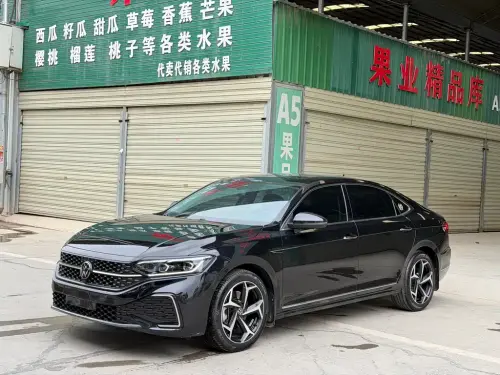 Volkswagen Passat, 2023