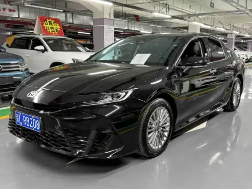 Toyota Camry, 2025