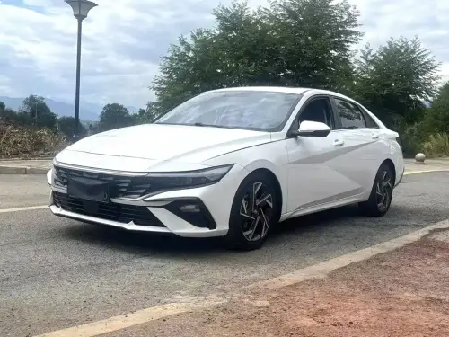 Hyundai Elantra, 2024