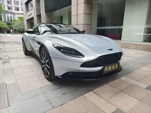 Aston Martin DB11, 2022