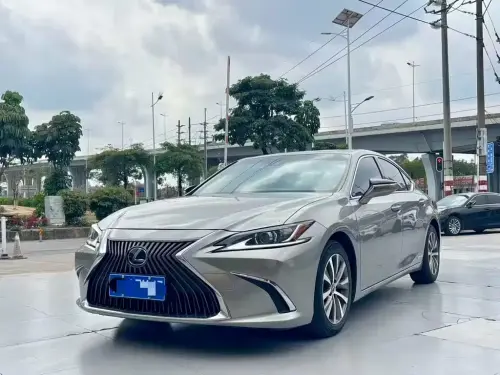 Lexus ES, 2020