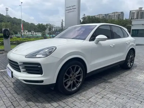 Porsche Cayenne, 2023