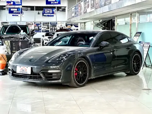 Porsche Panamera, 2023