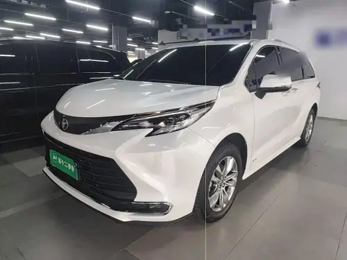 Toyota Sienna, 2025