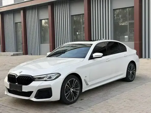BMW 5-Series, 2021