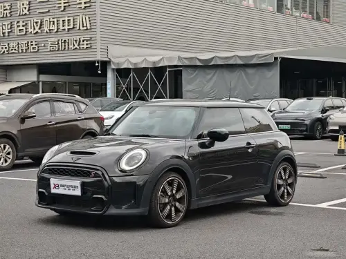Mini MINI, 2023