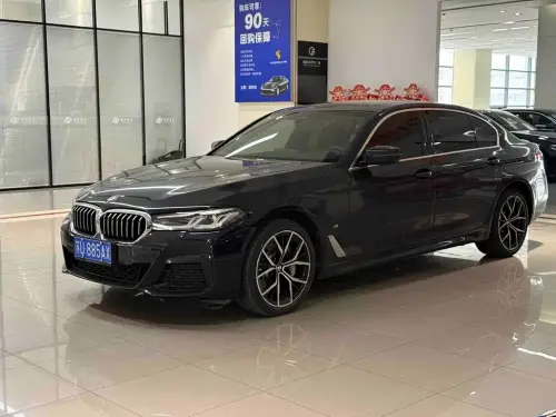 BMW 5-Series, 2022