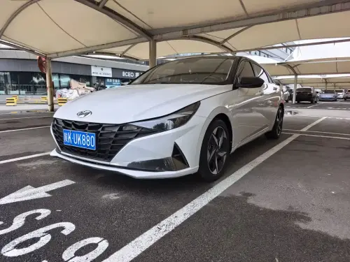 Hyundai Elantra, 2023