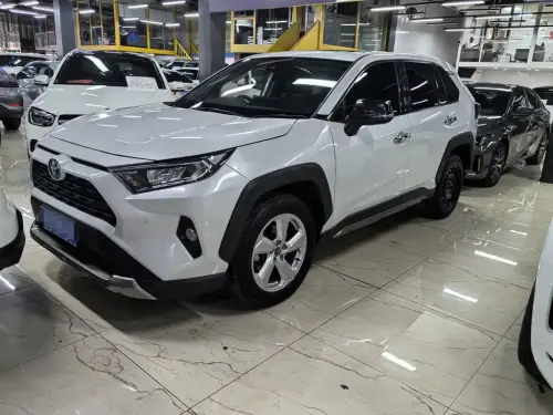 Toyota RAV4, 2023