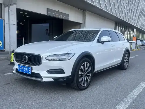 Volvo V90, 2023