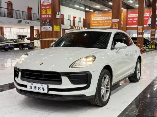 Porsche Macan, 2022