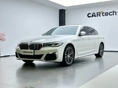 BMW 5-Series, 2022