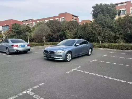 Volvo S90, 2020