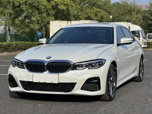 BMW 3-Series, 2021