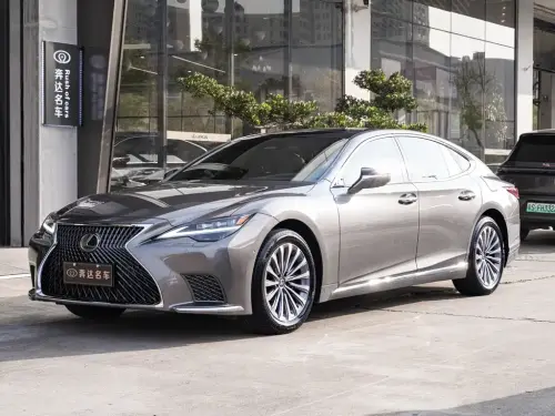 Lexus LS, 2025
