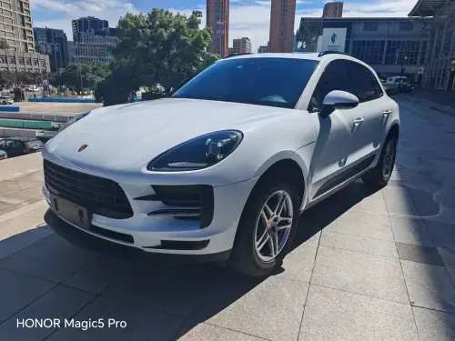 Porsche Macan, 2021