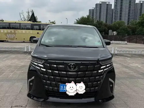 Toyota Alphard, 2025