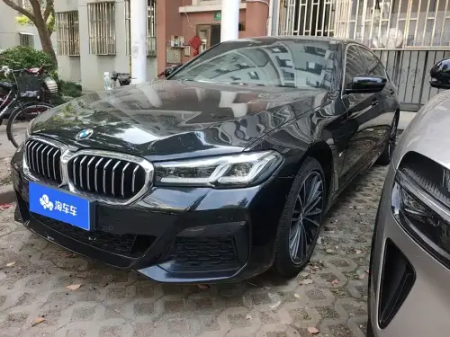 BMW 5-Series, 2022