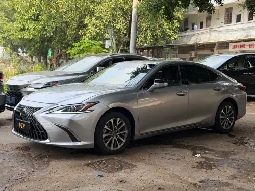 Lexus ES, 2023