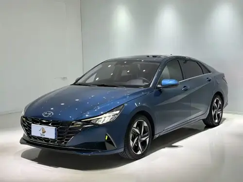 Hyundai Elantra, 2022