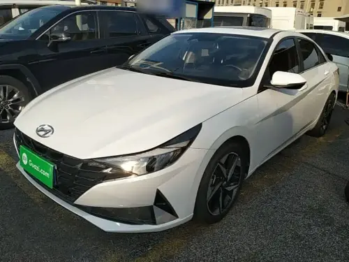 Hyundai Elantra, 2022