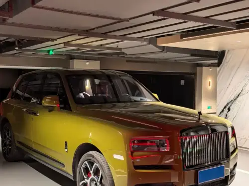 Rolls-Royce Cullinan, 2021