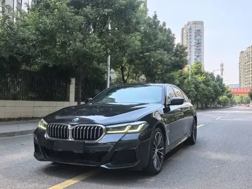 BMW 5-Series, 2022