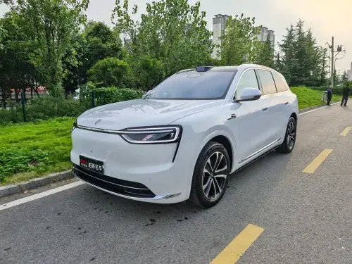 AITO M7, 2025