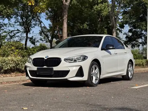 BMW 1-Series, 2022